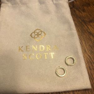 NEW Kendra Scott gold huggie hoops